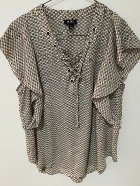Women's blouse by A.N.A. ~ Size Medium